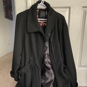 Steve Madden: Women’s Plus wool coat size 3X.